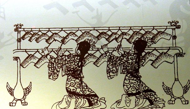 被称作“金玉齐声”,由古编钟原声和玉磬的声音交融产生