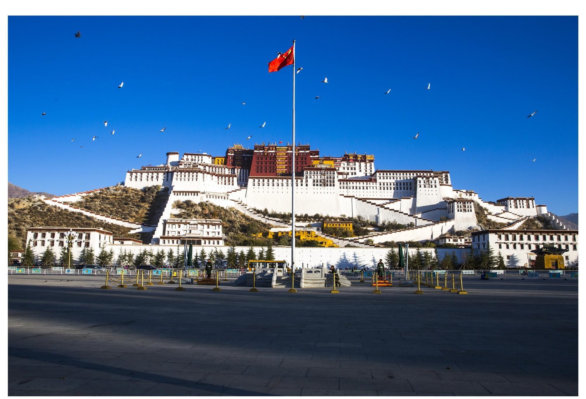 布达拉宫现在免费参观了,气势宏伟的布达拉宫,值得你一去!_高清图集_