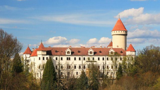 犹太城市政厅,是捷克首都布拉格的犹太城,建筑是文艺复兴风格