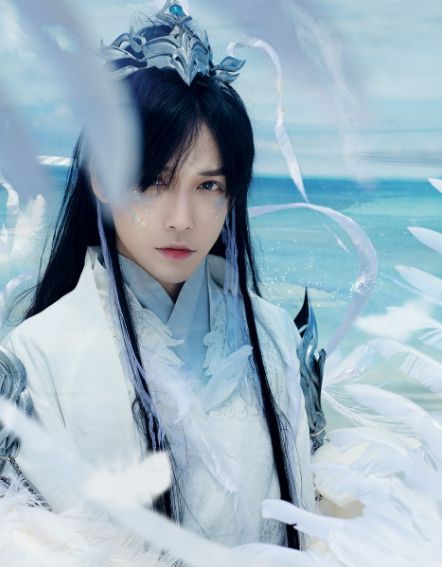 黄山简直是仙男coser,但卸妆后竟然长这样,差别好大!