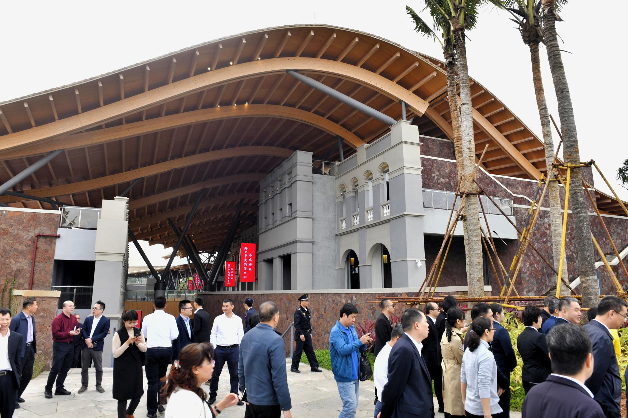 海口市民游客中心昨日正式启动运行|海口|游客|运行_新浪网