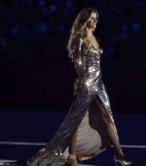 最赚钱的超模吉娘娘,一步上万美金,一场秀能挣普通人一年的钱