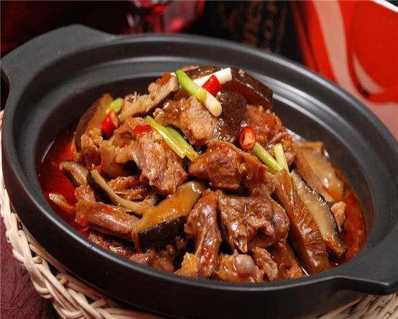 大雪天,就要吃这道菜,营养又暖胃,做法简单,上桌连汤汁都不剩