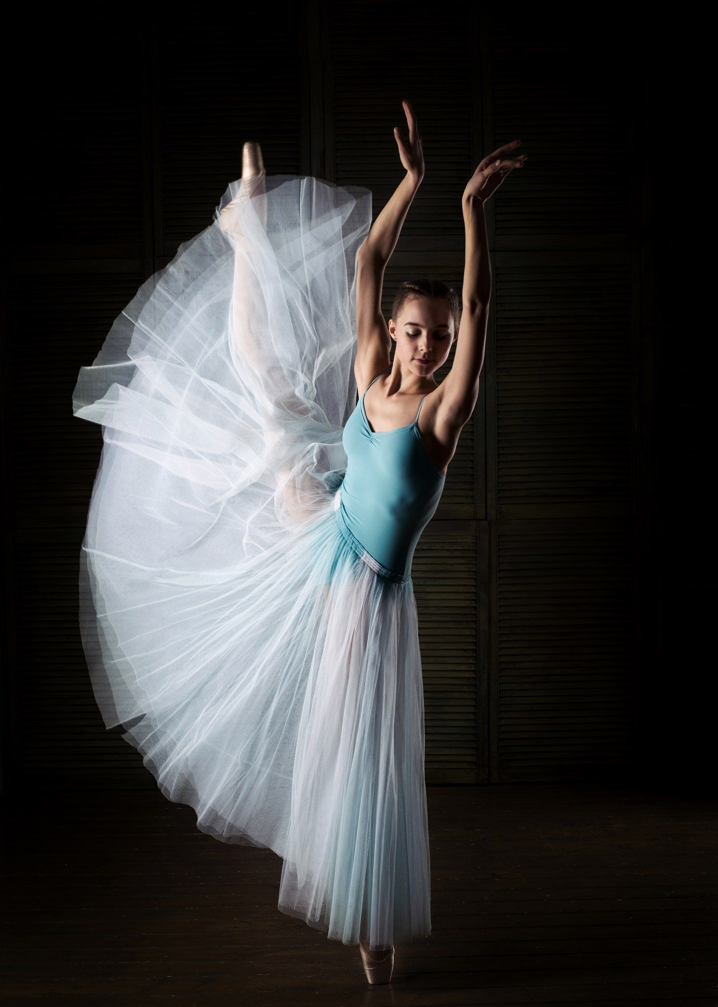 俄罗斯摄影大师镜头下的"芭蕾少女":每一张都美得可以当壁纸