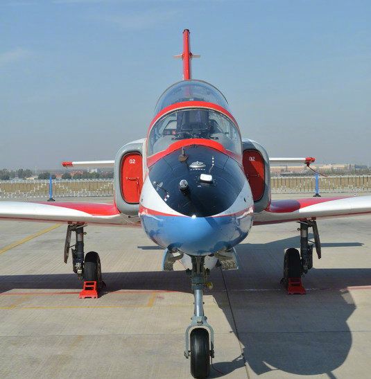 1 / 8 初教-6初级教练机,于20世纪50年代末由中国自行研制的一款螺旋