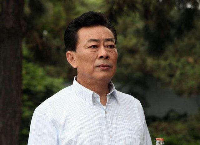 演员王诗槐,和前妻离婚后,和初恋女友再续前缘