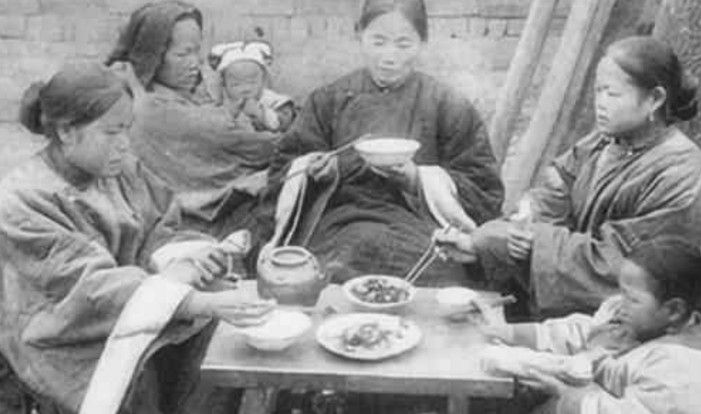晚清真实老照片：贫民的生活和官员的生活天壤之别，看完扎心了！|扎心|贫民|天壤之别_新浪新闻