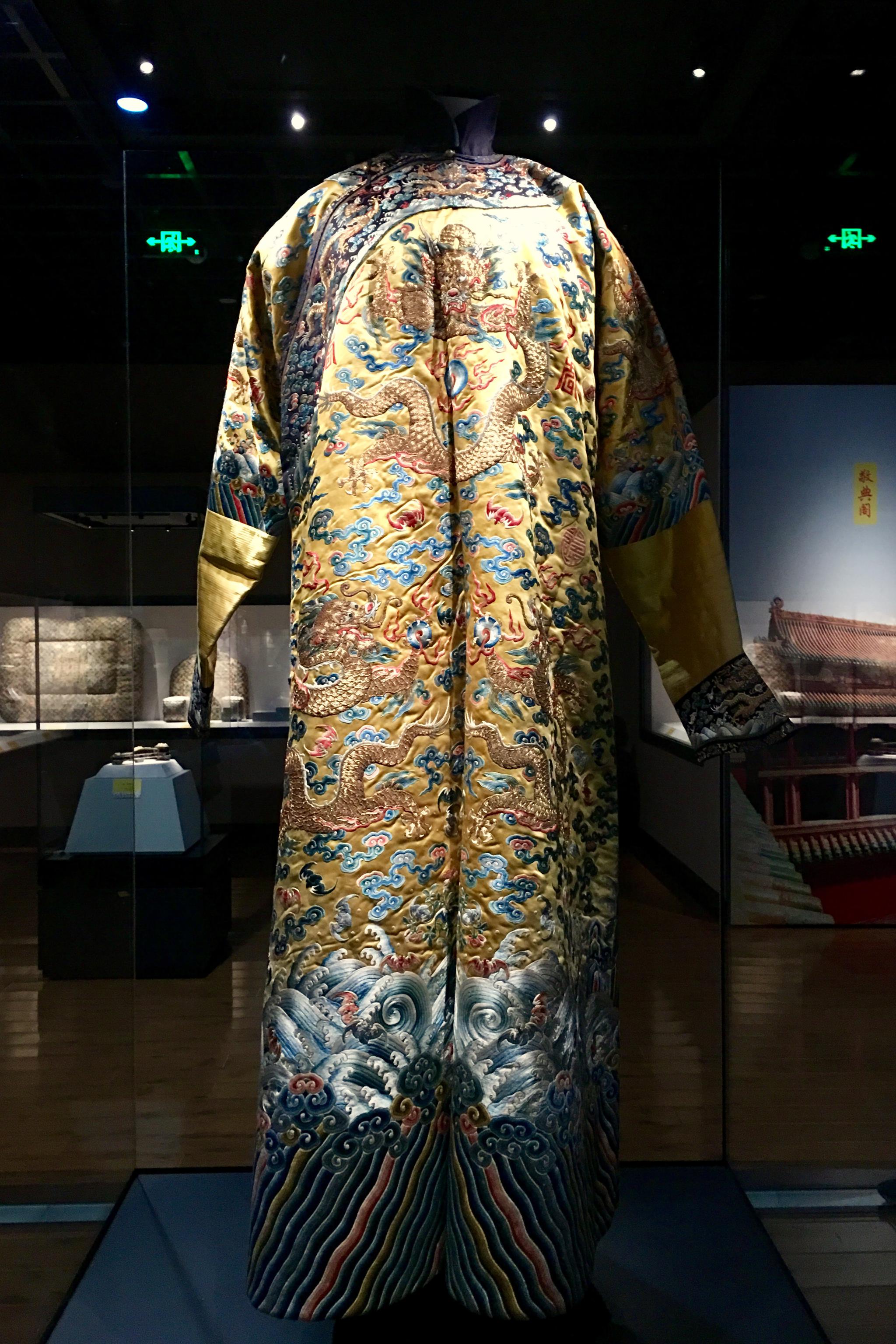 沈阳故宫清代宫廷生活用品展一服饰配饰武汉博物馆