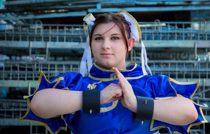 街头霸王cos网友这个肉装春丽是个潜力股瘦下来能当明星