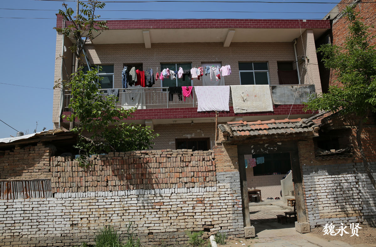 西安城南神禾塬上的村庄 留在窑洞土坯房石碾子里的乡愁