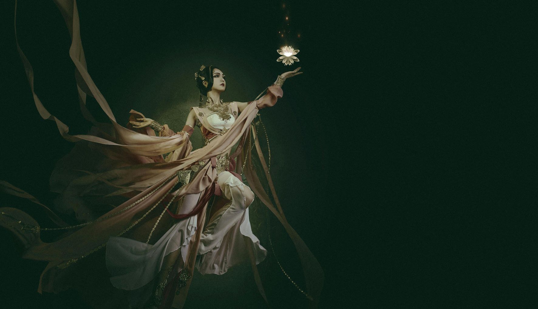 国人coser:熊熊伊南娜 很有艺术感的一组cos国人coser:熊熊伊南娜 很