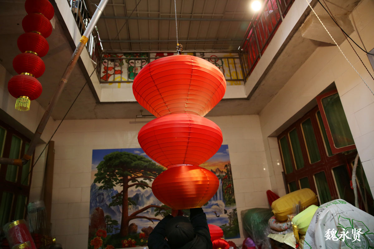 三兆村灯笼老艺人为大唐不夜城做创意灯笼几百万游客点赞