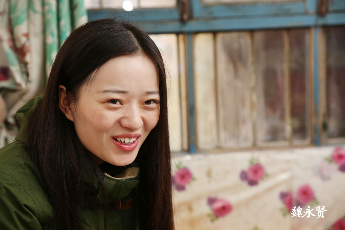 陕西姑娘陈更诗词大会夺冠后回家,和奶奶睡热炕最爱爷爷的图书馆