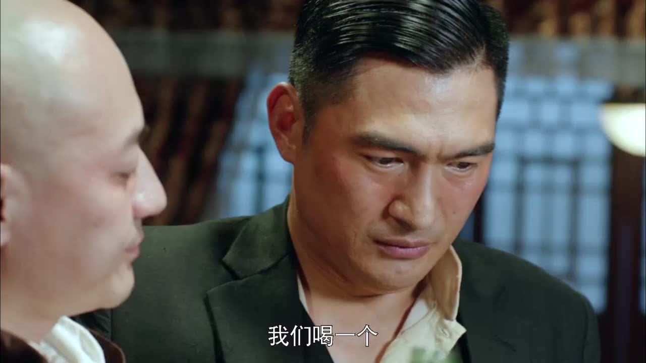 抗日神剧大汉奸徐林喝醉上厕所被地下党秘密吊死