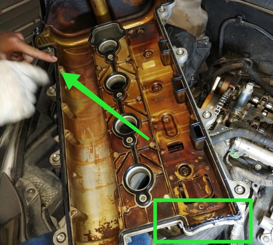 拆下发动机的气门室盖罩后,发动机内部的状况让君威车主激动!