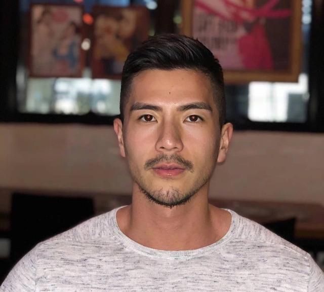 身材健壮的帅哥,留起胡子瞬间变身气质儒雅的型男大叔