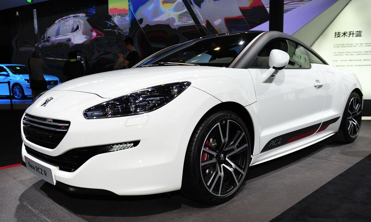 白色标致rcz-r,年轻人的最爱,你喜欢吗