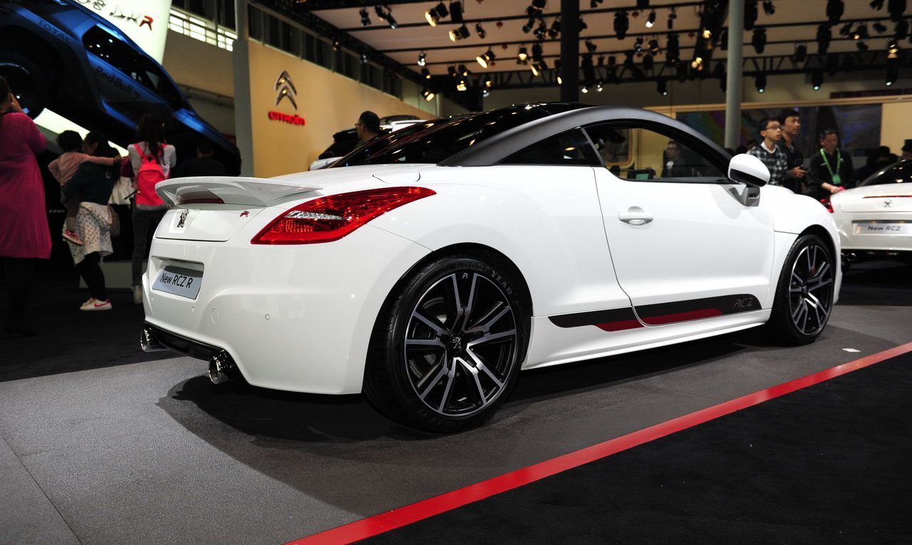 白色标致rcz-r,年轻人的最爱,你喜欢吗