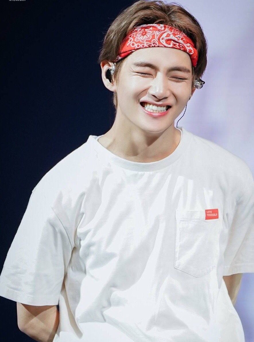防弹少年团世界首帅金泰亨v魅力盘点第二弹优越长相独特帅气