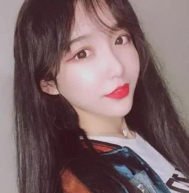 女装大佬艾比宣布择偶条件,网友:不敢娶,会怀疑人生的!