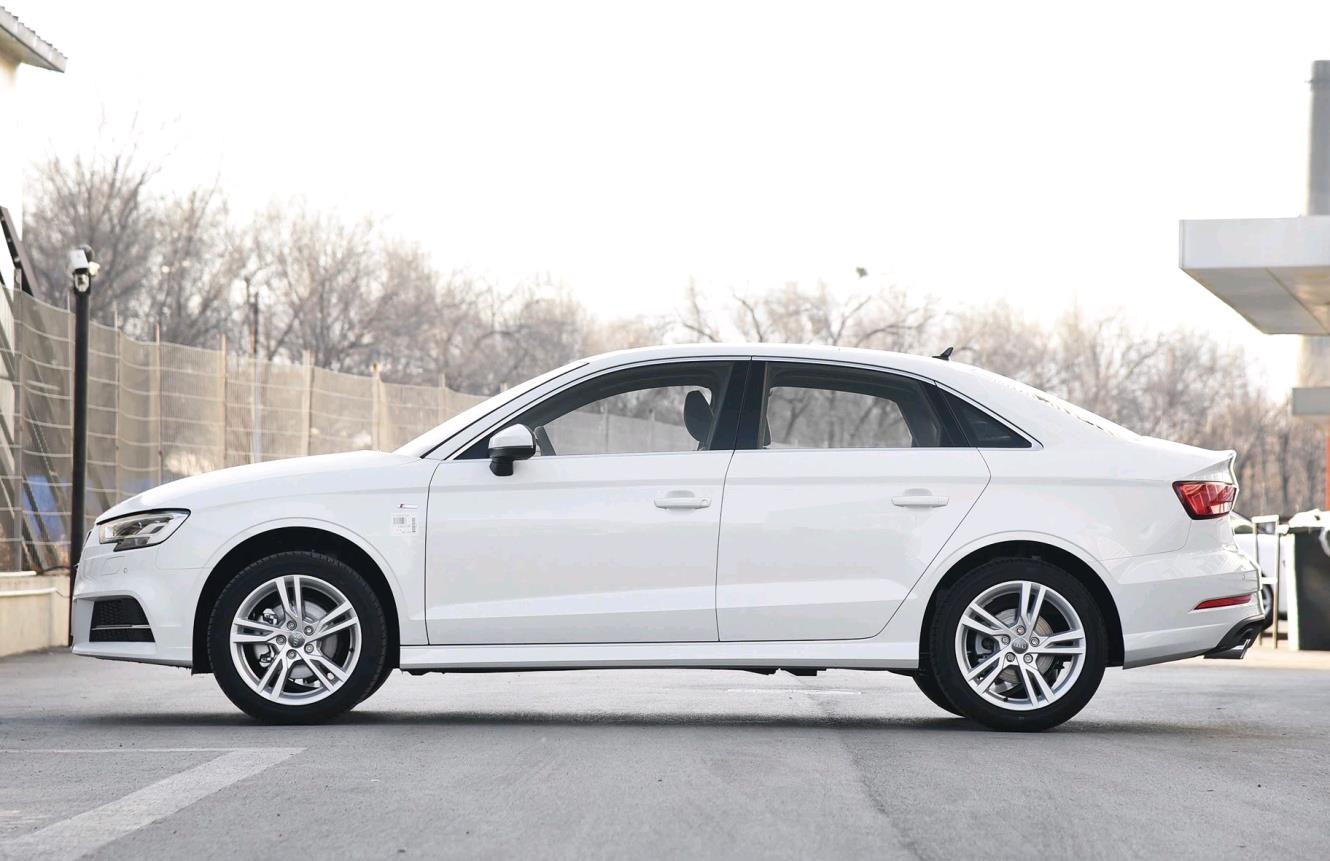 25万左右最保值轿车排行都是年轻人的最爱第一名出乎意料