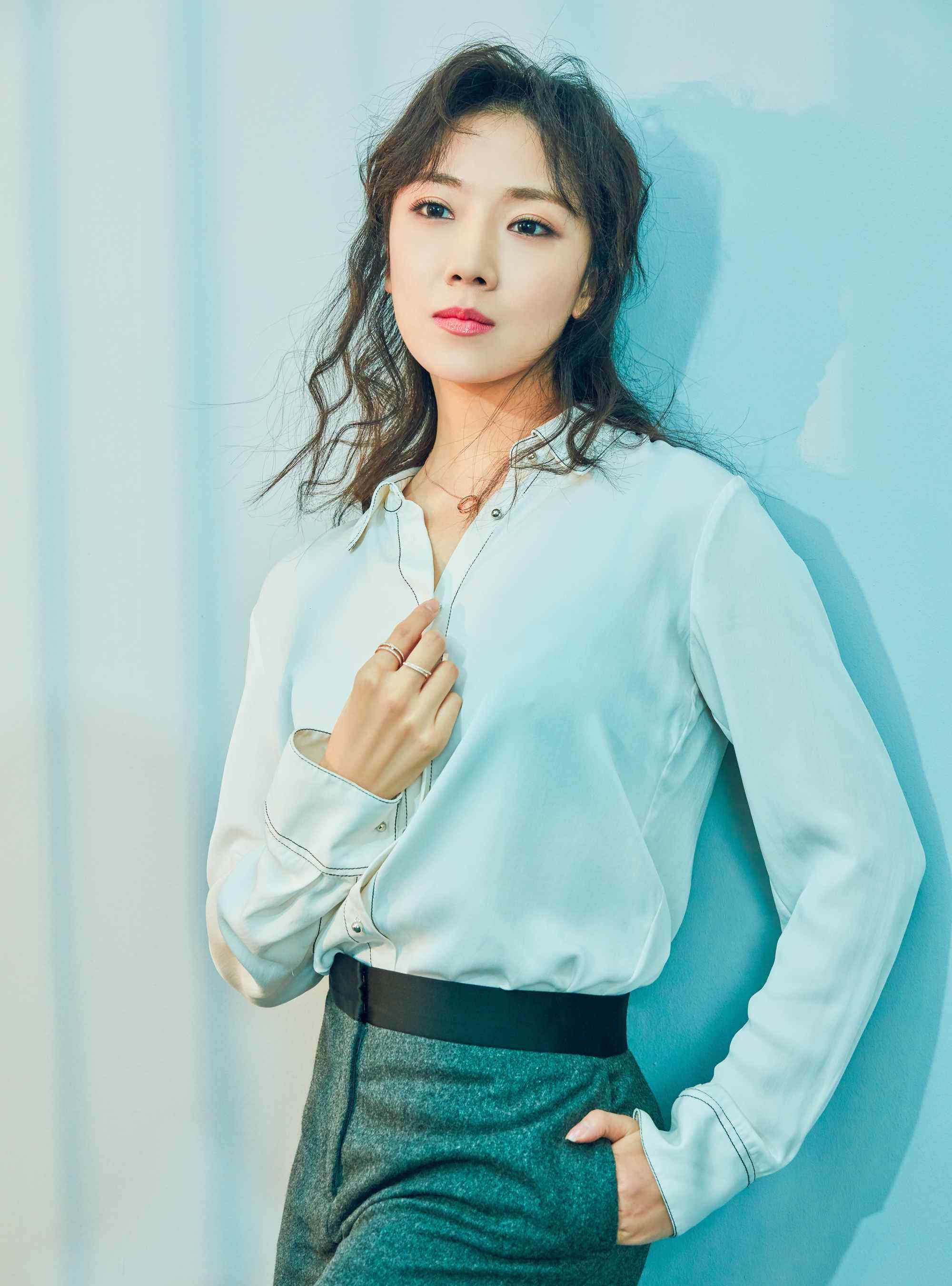 《天才管家》菅纫姿 每一张手机桌面温婉优雅网友们