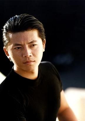 他总演大反派,李连杰,刘德华,王杰都曾被他虐惨,可惜英年早逝|王霄