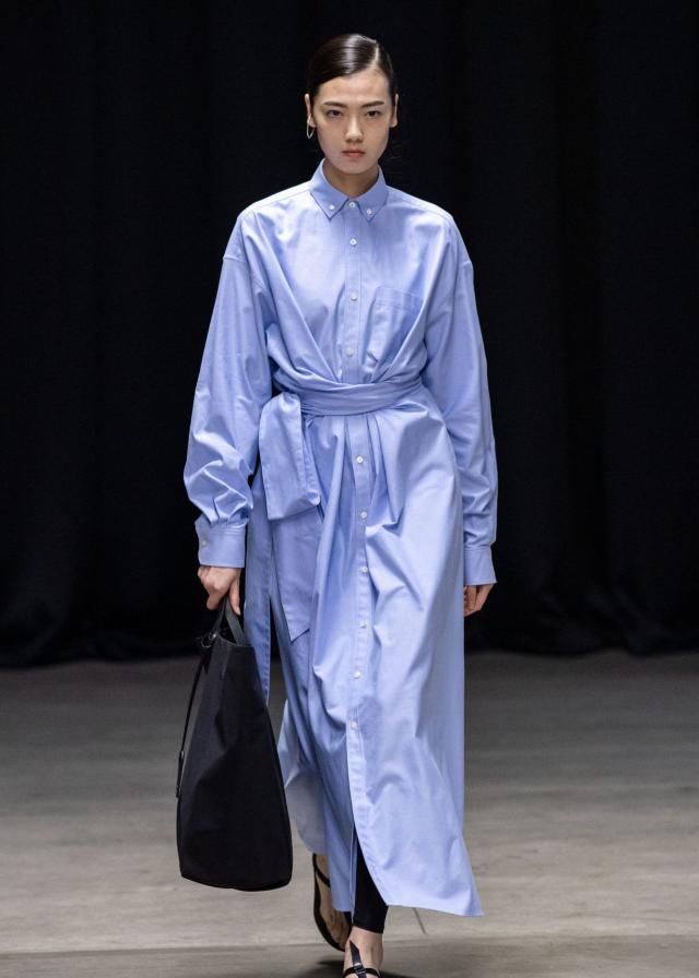 2020春夏时装周柔性军装的崭新尝试hyke注入新式运动潮流