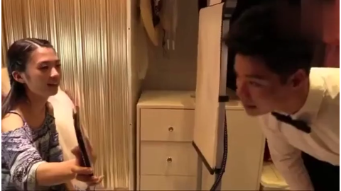 苏炳添带领亚洲飞人们400米接力,让明星先跑1