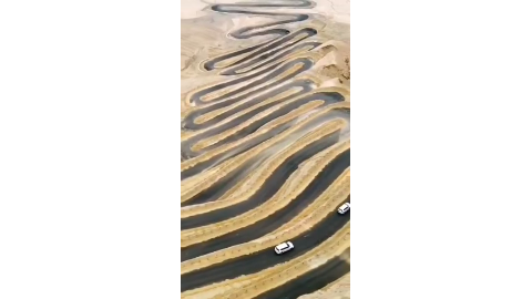 弯弯绕绕的公路,开好车必须得老司机