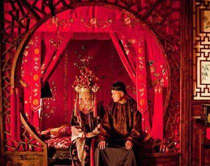 古代男子纳妾行房为何正妻需要站在一旁原因让现代人难接受