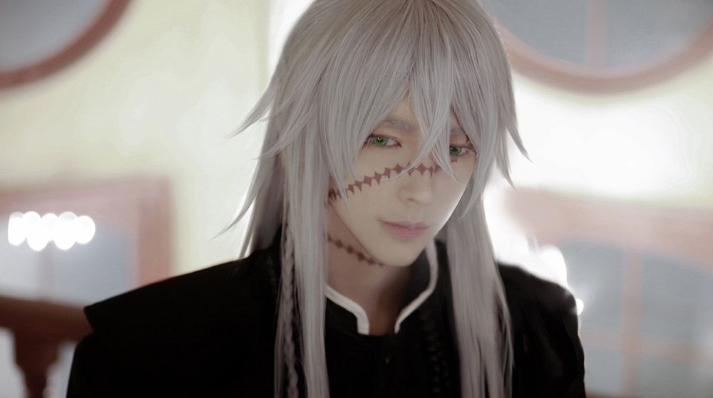 熊祁cos的是动漫《黑执事》里的安塞斯蒂,个人认为这个cos与原型相似