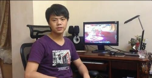 拳皇98c第一高手八神月和拳皇国际冠军小孩哪个更强