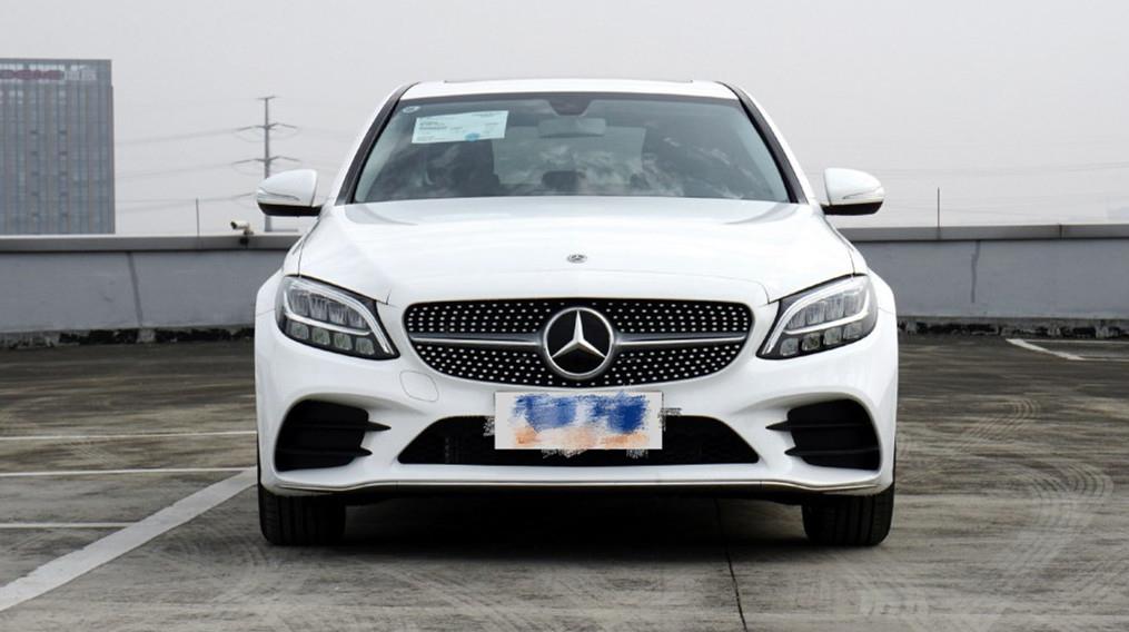 全新奔驰c级180l科技感足,车辆每次保养项目,了解吗?