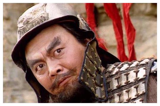 《三国演义》搞笑幕后,刘关张偷玉米,刘备被抓,剧组上门赎人!