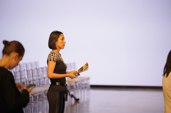 吴靖萱帅气亮相洛杉矶时装周 跨界发展成绩斐然