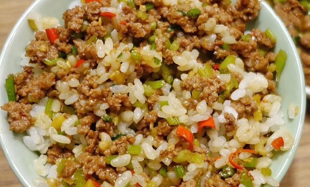 下饭神器芹菜炒牛肉沫