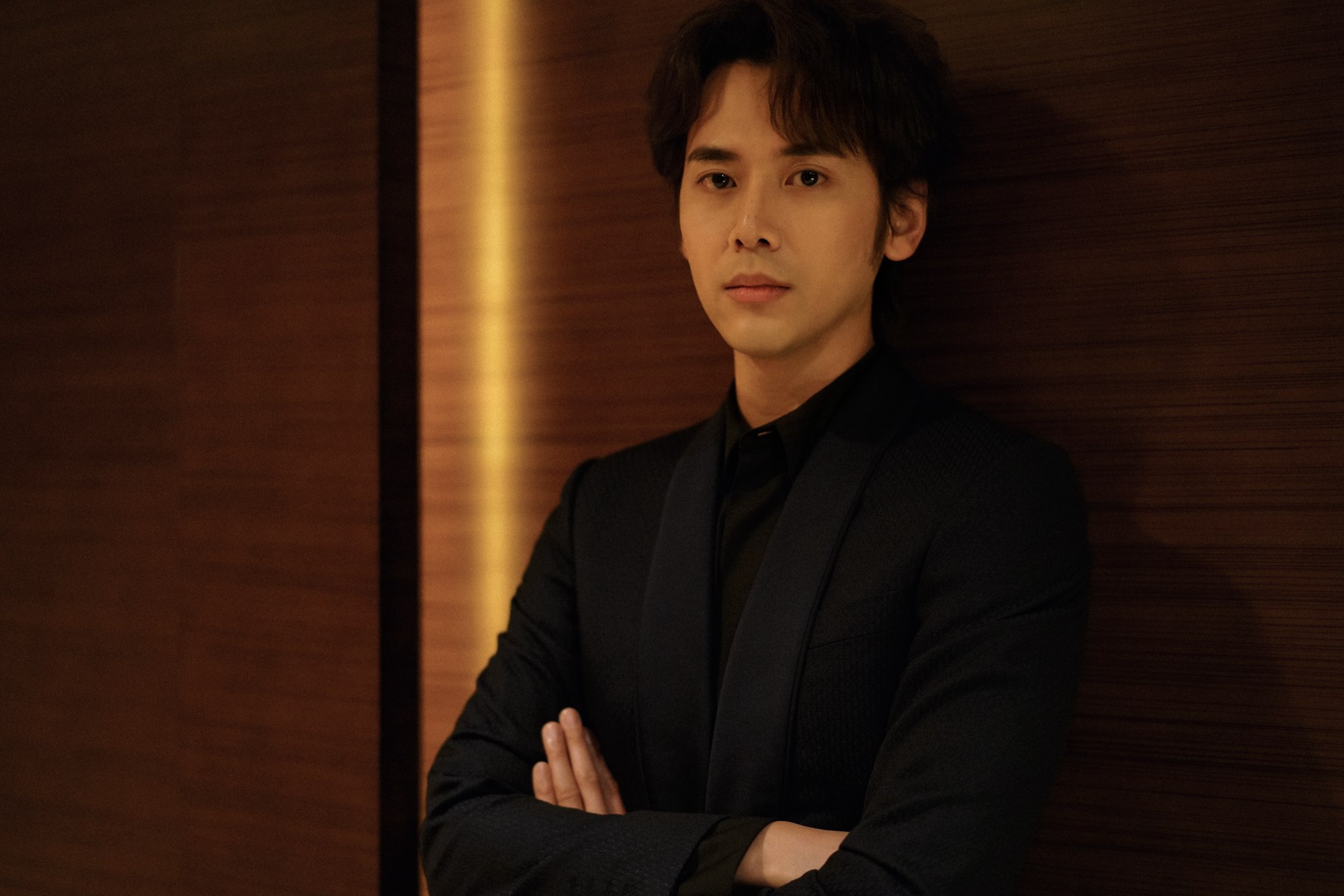 演员蔡珩亮相时尚盛典 身姿挺拔尽显时尚风范