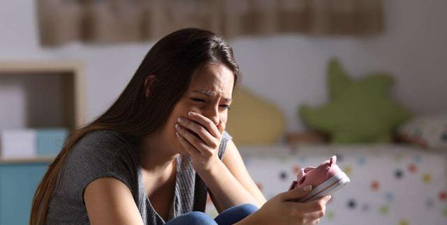 为什么新妈妈坐月子总想哭?可不是矫情,和这5个原因有关