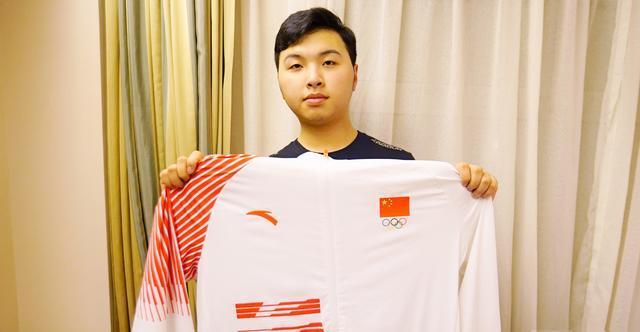 王者荣耀:estar王添龙迎来20岁生日,诺言却发起了在线求助!