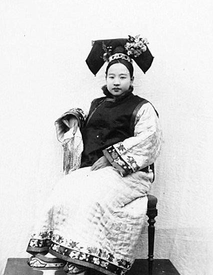 历史老照片你见过这样的清代旗人女子吗一个比一个富态