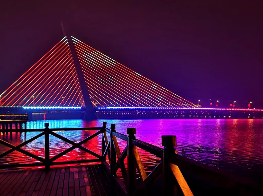 西安年最中国—西安浐灞2号桥(彩虹桥)河景灯光秀(18图)