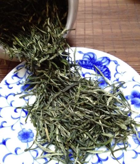 美食:安化松针茶,外形挺直细秀,中国特种绿茶中针形绿茶的代表