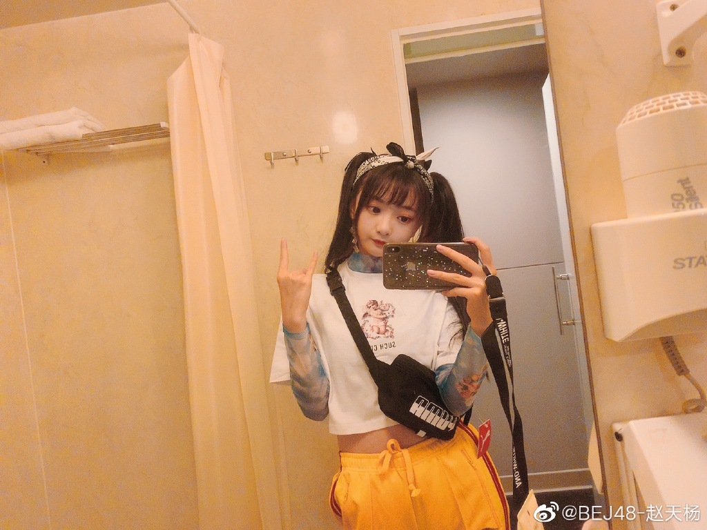 偶像女团bej48-赵天杨可爱写真美照欣赏