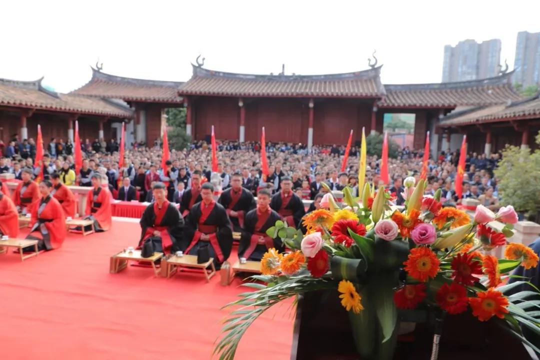 厦门市启悟中学举办2019届十八岁成人礼