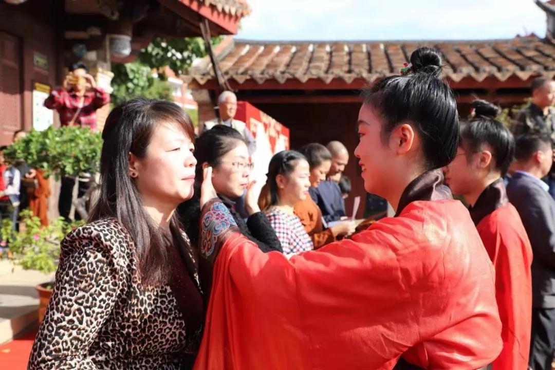 厦门市启悟中学举办2019届十八岁成人礼|同安|同安孔庙|成人礼_新浪网