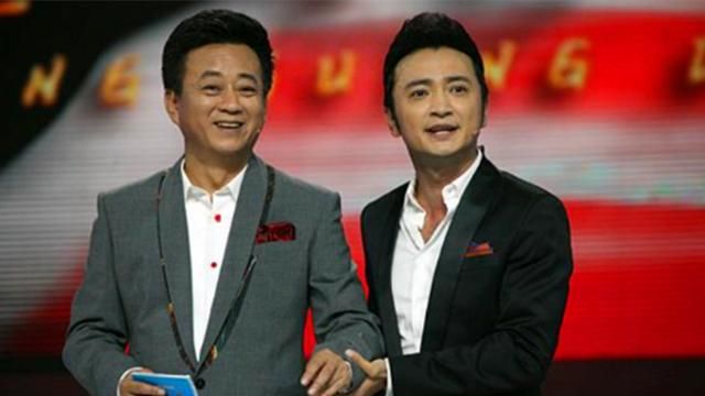 但是近两年来,因为毕福剑的离去,"星光大道"收视率一直在降,节目组