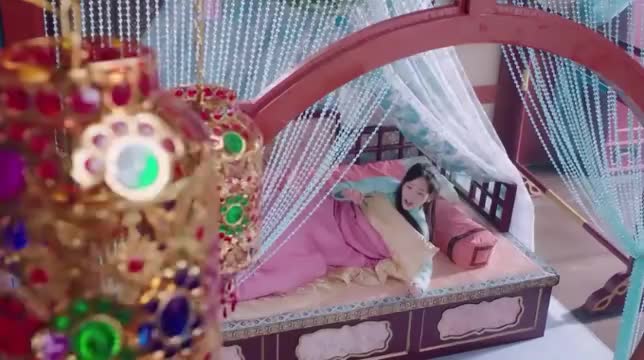 美女穿越到古代成为了宰相千金早上竟对丫鬟说起了英语