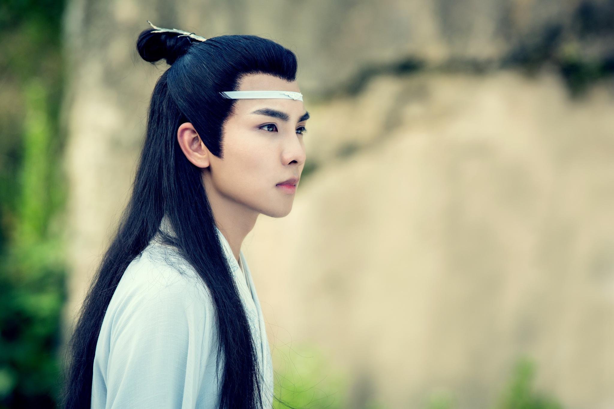郑繁星晒《陈情令》三小只合影 可爱自拍获网友催发九宫格