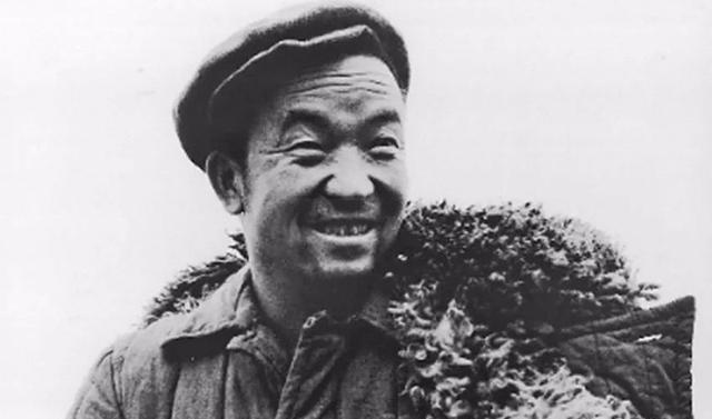 历史老照片:值得学习的精神,铁人王进喜